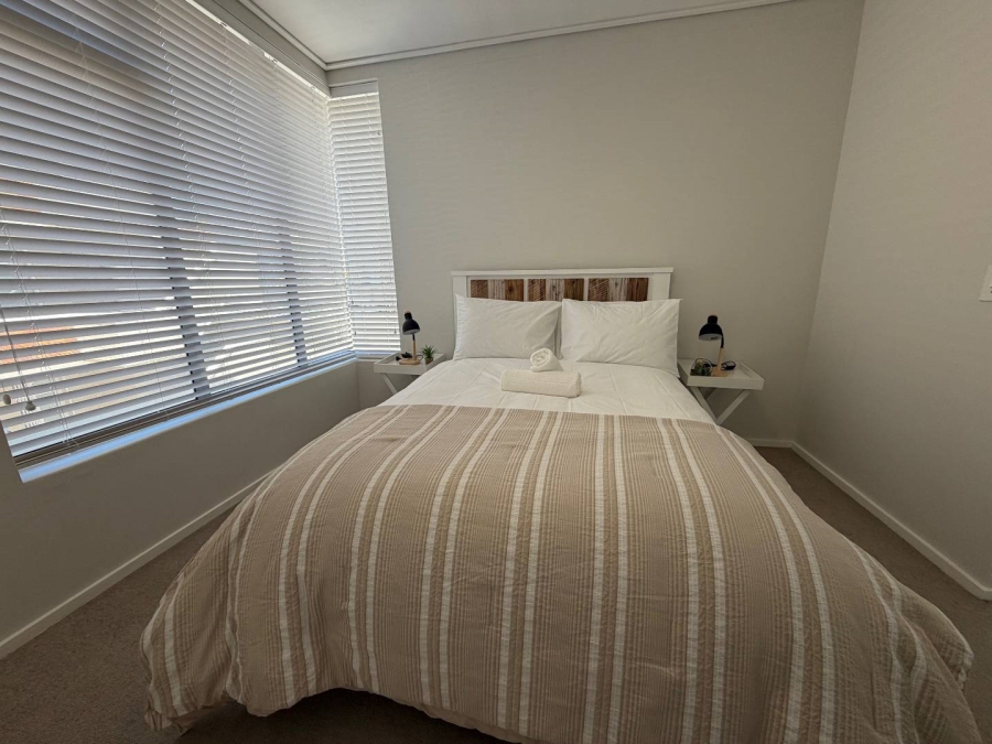 To Let 1 Bedroom Property for Rent in Green Point Western Cape